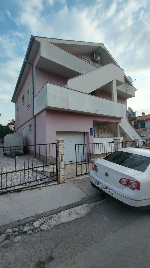 Jan 1 Apartment Pula Exterior photo